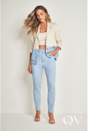 CALÇA EM JEANS CLARO - DOCE TRAMA