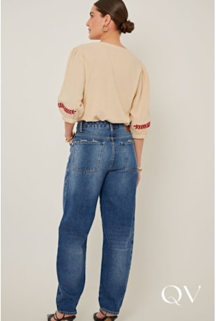 CALÇA EM JEANS RETA COM PASSANTES AZUL - LINDA DE MORRER CALÇA EM JEANS RETA COM PASSANTES AZUL - LINDA DE MORRER