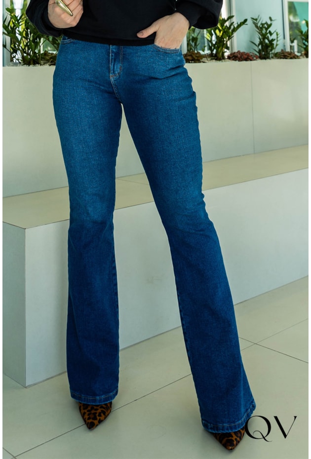 Calça Jeans Boot Cut Azul Luzia Fazzolli QVestido Moda Executiva