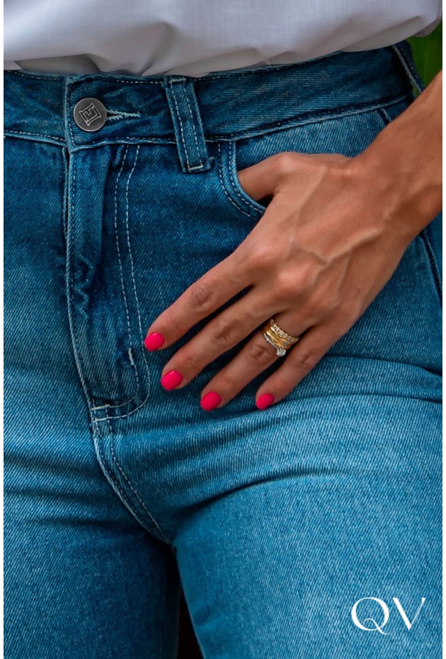 CALÇA JEANS COM PASSANTES - LUZIA FAZZOLLI CALÇA JEANS COM PASSANTES - LUZIA FAZZOLLI