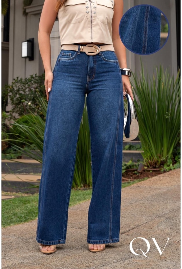 CALÇA RETA COM PREGAS EM JEANS AZUL - LUZIA FAZZOLLI
