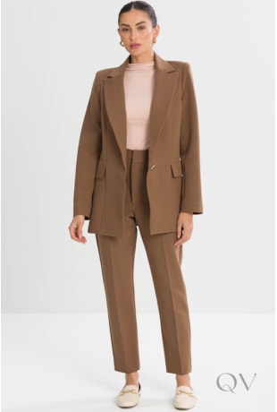 CALÇA RETA EM ALFAIATARIA MARROM TOFFE - TLIC RIO