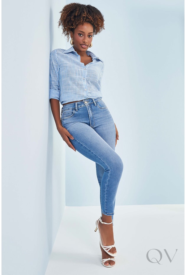 CALÇA SKINNY CINTURA ALTA EM JEANS COM ELASTANO JEANS CLARO - DOCE TRAMA