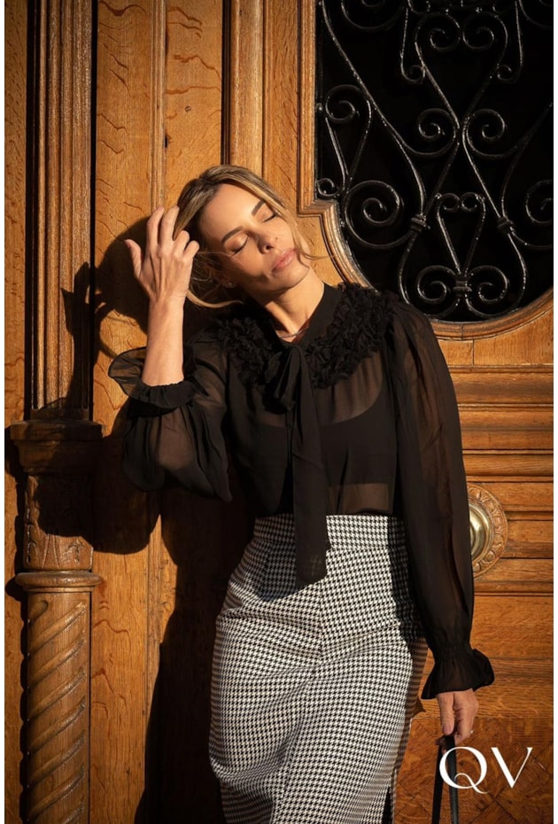 CAMISA CHIFFON COM FRU FRU PRETO - LUZIA FAZZOLLI