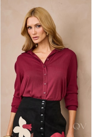 CAMISA COM ABOTOAMENTO NAS COSTAS EM VISCOSE BORDÔ - ARTSY