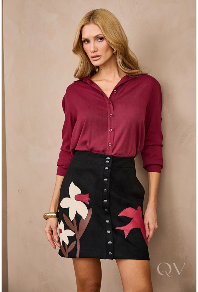 CAMISA COM ABOTOAMENTO NAS COSTAS EM VISCOSE BORDÔ - ARTSY