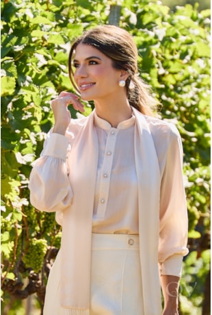 CAMISA COM FAIXA EM CHIFFON SATIN BEGE CLARO - LUZIA FAZZOLLI
