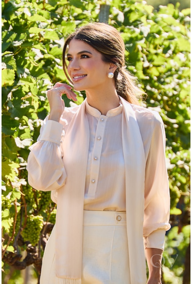 CAMISA COM FAIXA EM CHIFFON SATIN BEGE CLARO - LUZIA FAZZOLLI