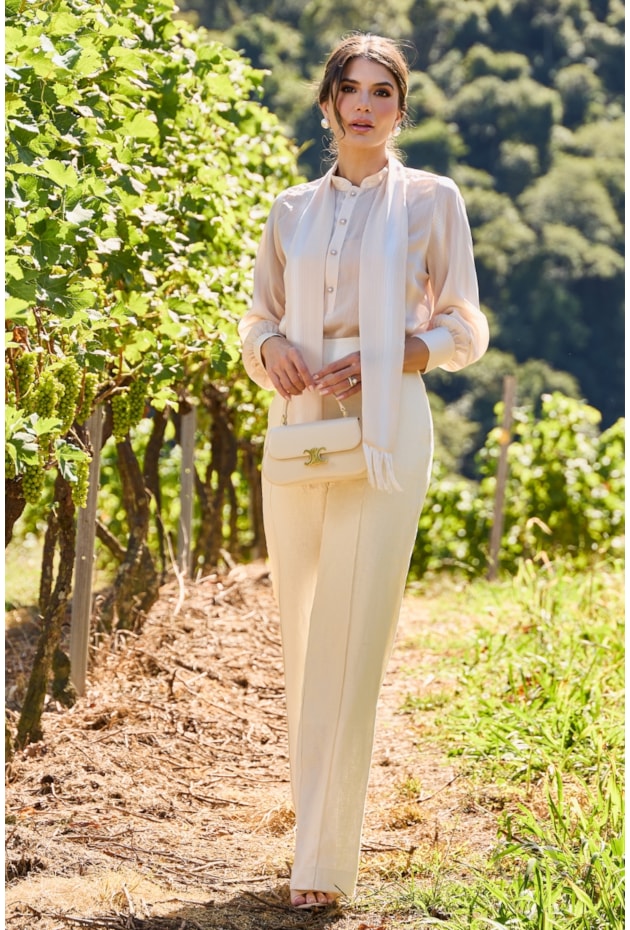 CAMISA COM FAIXA EM CHIFFON SATIN BEGE CLARO - LUZIA FAZZOLLI