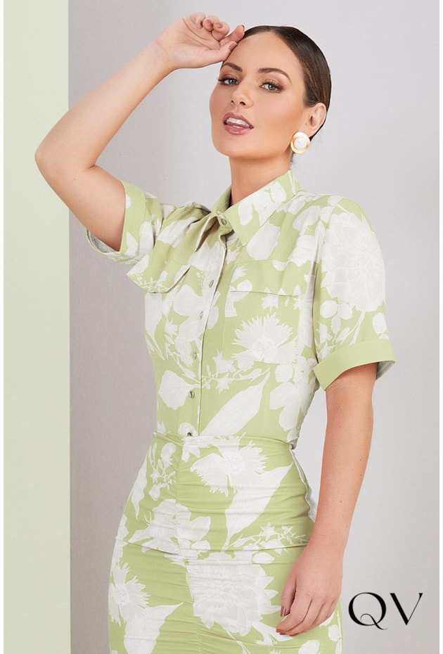 CAMISA CREPE ESTAMPA COM BOLSOS VERDE - TITANIUM JEANS CAMISA CREPE ESTAMPA COM BOLSOS VERDE - TITANIUM JEANS