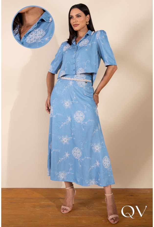 CAMISA CROPPED BORDADA AZUL JEANS - LEKAZIS CAMISA CROPPED BORDADA AZUL JEANS - LEKAZIS