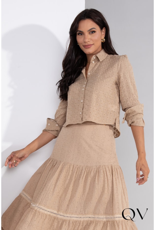 CAMISA CROPPED LAISE BORDADO BEGE - LEKAZIS CAMISA CROPPED LAISE BORDADO BEGE - LEKAZIS