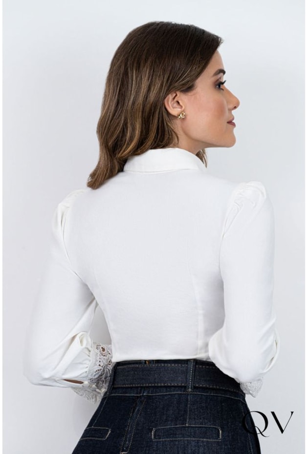 CAMISA DETALHE EM RENDA OFF WHITE - VIA TOLENTINO CAMISA DETALHE EM RENDA OFF WHITE - VIA TOLENTINO