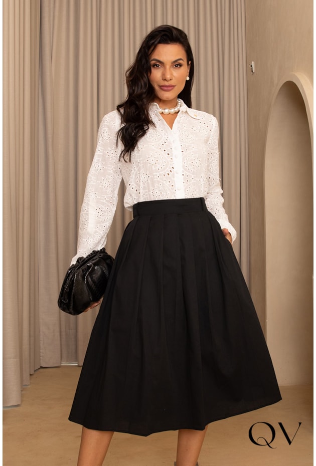 CAMISA EM LAISE BOTÕES ENCAPADOS OFF WHITE - JANY PIM CAMISA EM LAISE BOTÕES ENCAPADOS OFF WHITE - JANY PIM