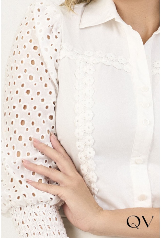 CAMISA TRICOLINE COM LAISE OFF WHITE - VIA TOLETINO CAMISA TRICOLINE COM LAISE OFF WHITE - VIA TOLETINO