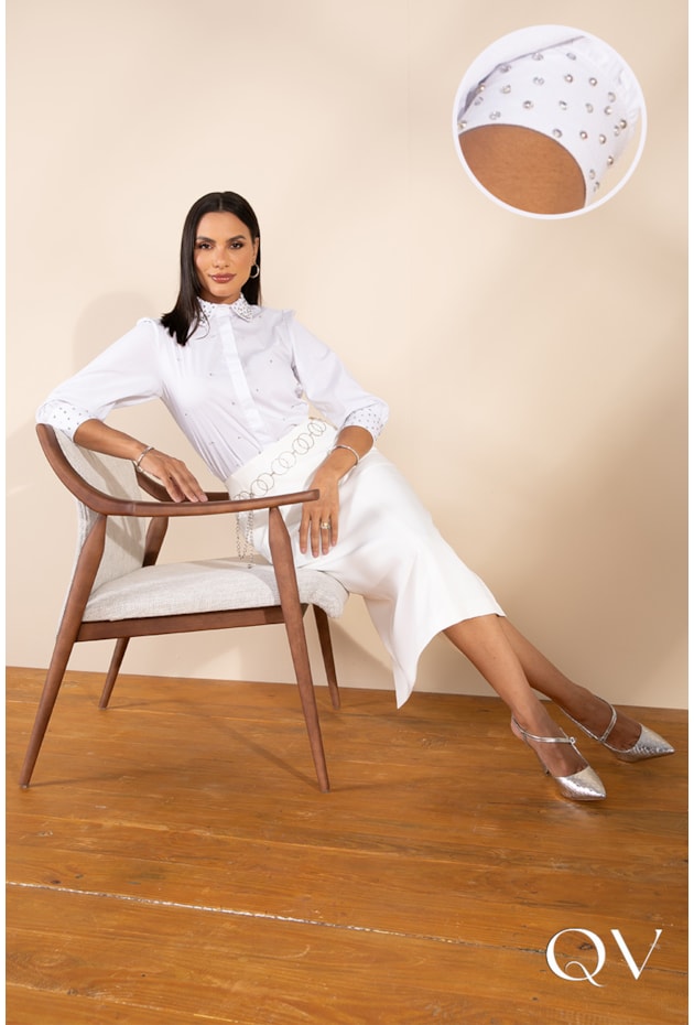 CAMISA TRICOLINE COM PEDRARIAS BRANCO - LEKAZIS CAMISA TRICOLINE COM PEDRARIAS BRANCO - LEKAZIS