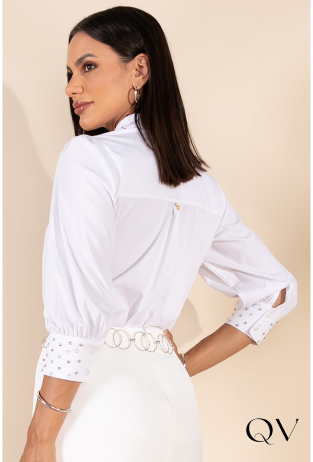 CAMISA TRICOLINE COM PEDRARIAS BRANCO - LEKAZIS CAMISA TRICOLINE COM PEDRARIAS BRANCO - LEKAZIS