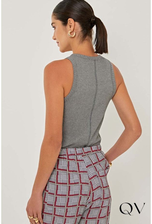 CAMISETA REGATA EM RIBANA DE VISCOSE MESCLA - LINDA DE MORRER