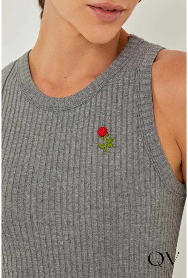 CAMISETA REGATA EM RIBANA DE VISCOSE MESCLA - LINDA DE MORRER