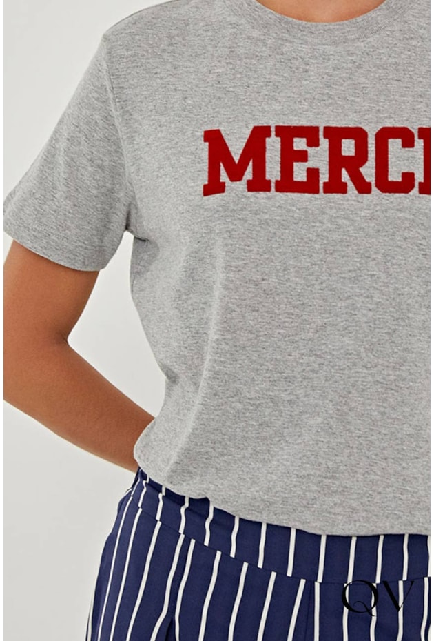 CAMISETA SILK EM MALHA GAZE CINZA - LINDA DE MORRER