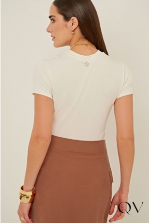 CAMISETA SLIM EM MALHA DE VISCOSE OFF WHITE - LINDA DE MORRER CAMISETA SLIM EM MALHA DE VISCOSE OFF WHITE - LINDA DE MORRER