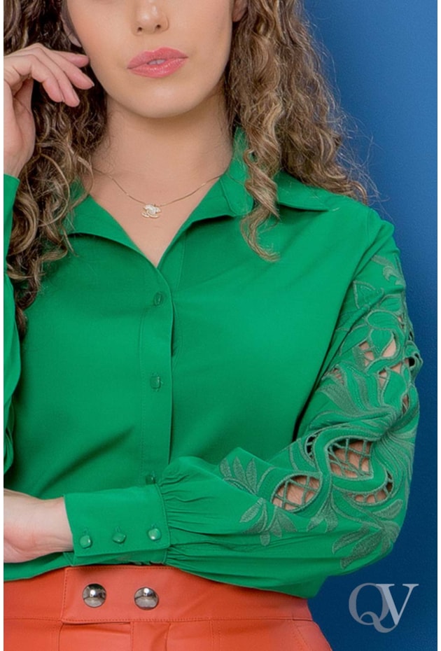 CAMISETE MANGA LONGA BORDADA VERDE - PURO SHARMY CAMISETE MANGA LONGA BORDADA VERDE - PURO SHARMY