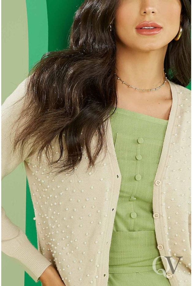 CARDIGAN COM PÉROLAS BEGE - JANY PIM CARDIGAN COM PÉROLAS BEGE - JANY PIM