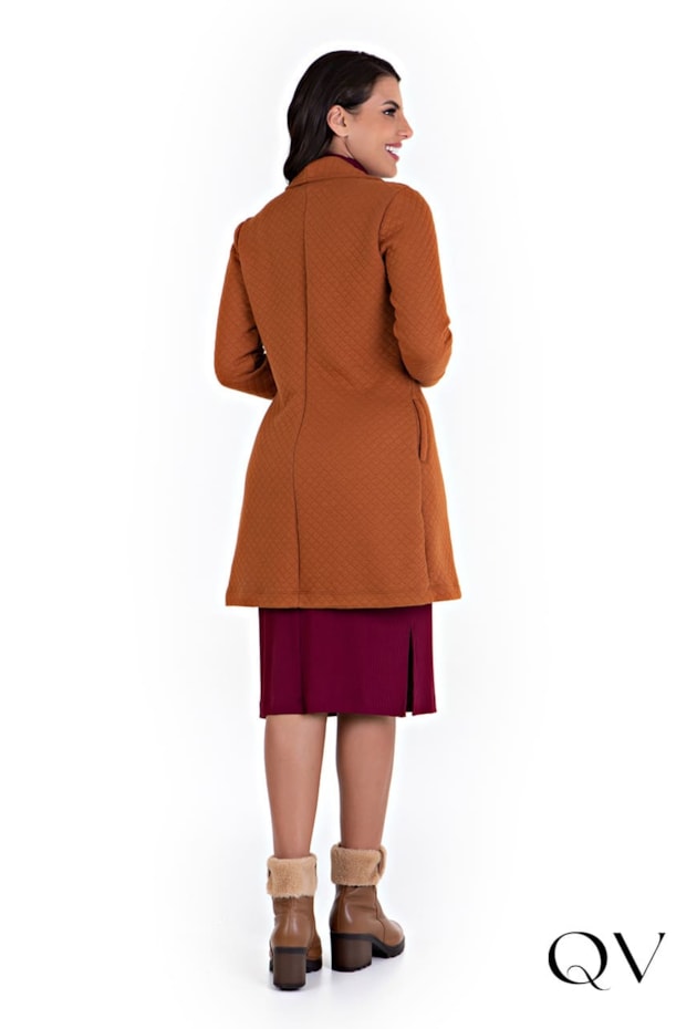 CASACO MATELASSÊ BOTÕES ENCAPADOS TERRACOTA - HAPUK CASACO MATELASSÊ BOTÕES ENCAPADOS TERRACOTA - HAPUK