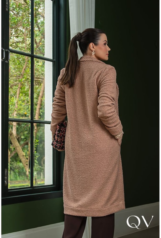 CASACO TECIDO TEDDY COM BOLSOS BEGE - LUZIA FAZZOLLI CASACO TECIDO TEDDY COM BOLSOS BEGE - LUZIA FAZZOLLI