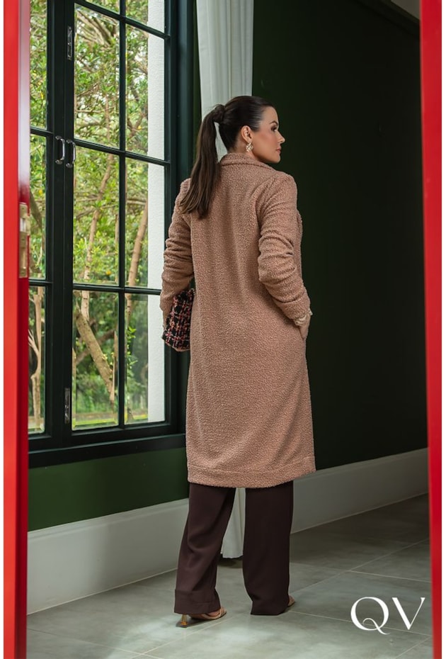 CASACO TECIDO TEDDY COM BOLSOS BEGE - LUZIA FAZZOLLI CASACO TECIDO TEDDY COM BOLSOS BEGE - LUZIA FAZZOLLI