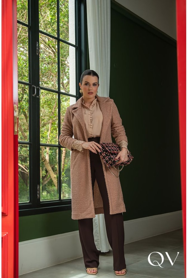 CASACO TECIDO TEDDY COM BOLSOS BEGE - LUZIA FAZZOLLI CASACO TECIDO TEDDY COM BOLSOS BEGE - LUZIA FAZZOLLI