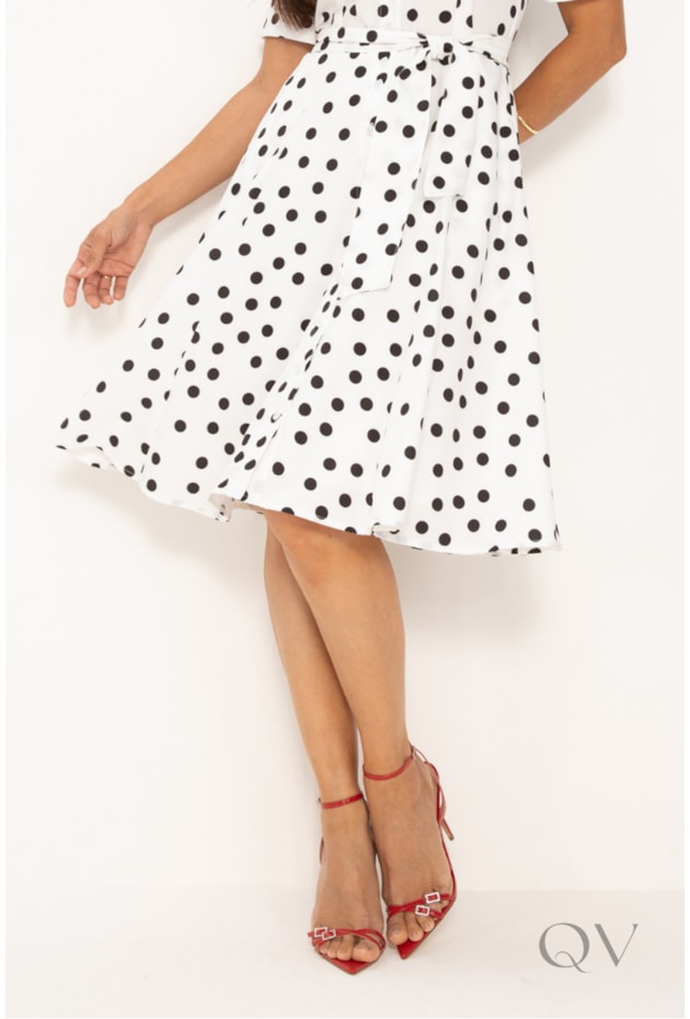 CHEMISE EM PLANO COM TOQUE DE SEDA POÁS PRETO E BRANCO - LEKAZIS