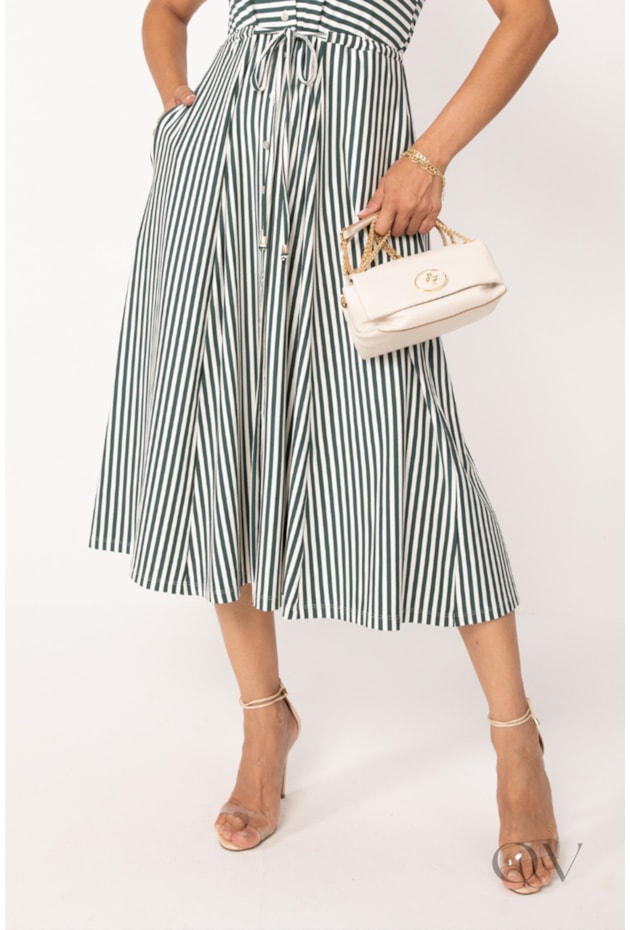 CHEMISE MIDI LISTRADO EM VISCOCREPE VERDE OLIVA - LEKAZIS