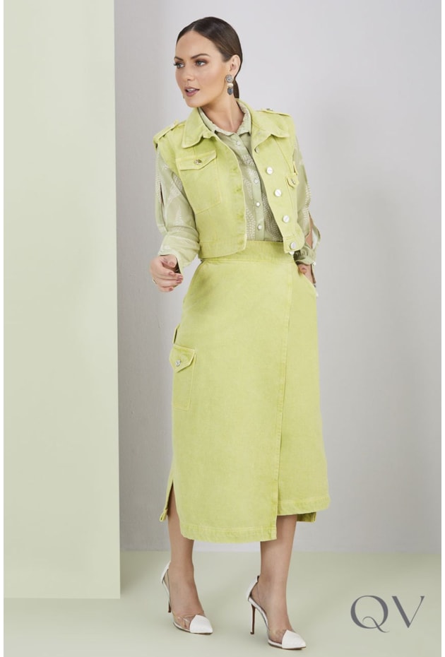 COLETE SARJA COLOR BOLSOS VERDE - TITANIUM JEANS COLETE SARJA COLOR BOLSOS VERDE - TITANIUM JEANS