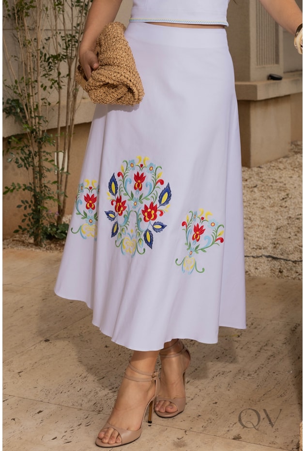 CONJUNTO COM BABADOS EM SARJA BORDADO BRANCO - LUZIA FAZZOLLI