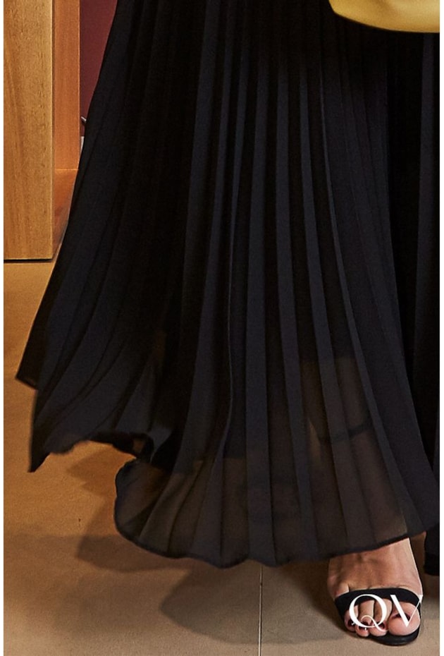 CONJUNTO CREPE COLETE SAIA PLISSADA PRETO - LUZIA FAZZOLLI CONJUNTO CREPE COLETE SAIA PLISSADA PRETO - LUZIA FAZZOLLI