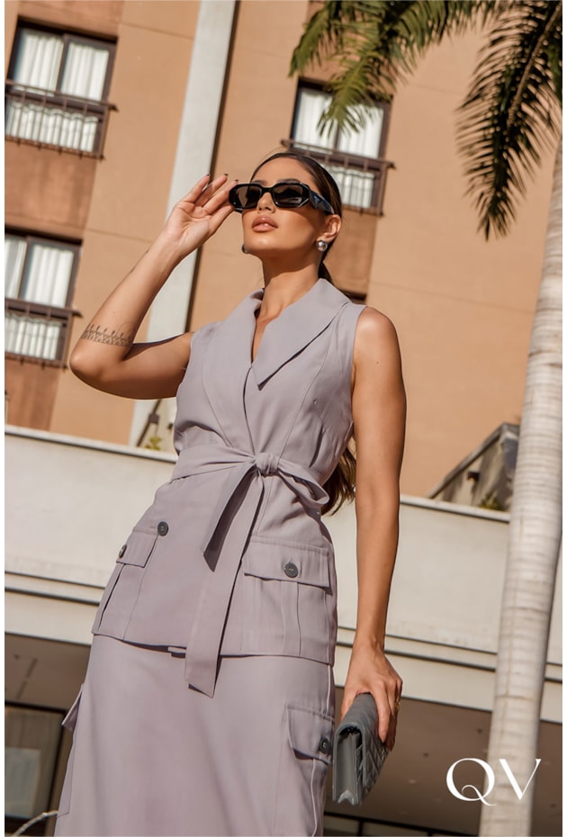 CONJUNTO EM ALFAIATARIA CINZA - LUZIA FAZZOLLI CONJUNTO EM ALFAIATARIA CINZA - LUZIA FAZZOLLI