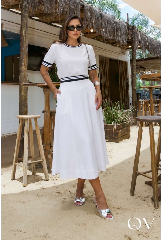 CONJUNTO EM LINHO DETALHE RETILÍNEA OFF - LUZIA FAZZOLLI CONJUNTO EM LINHO DETALHE RETILÍNEA OFF - LUZIA FAZZOLLI