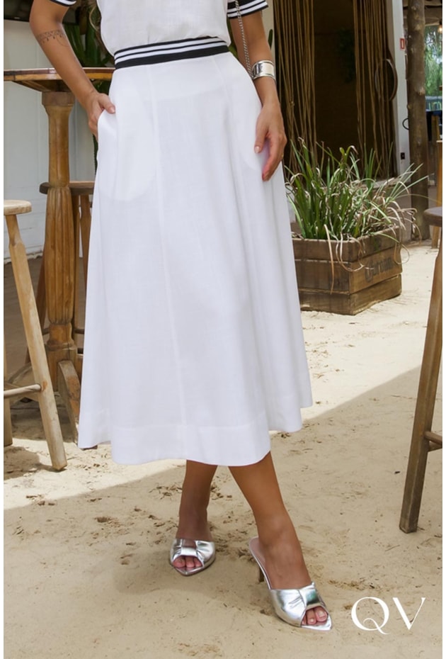 CONJUNTO EM LINHO DETALHE RETILÍNEA OFF - LUZIA FAZZOLLI CONJUNTO EM LINHO DETALHE RETILÍNEA OFF - LUZIA FAZZOLLI