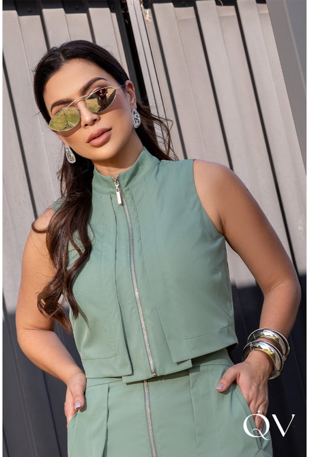 CONJUNTO EM SARJA ZÍPER FRONTAL VERDE - LUZIA FAZZOLLI CONJUNTO EM SARJA ZÍPER FRONTAL VERDE - LUZIA FAZZOLLI