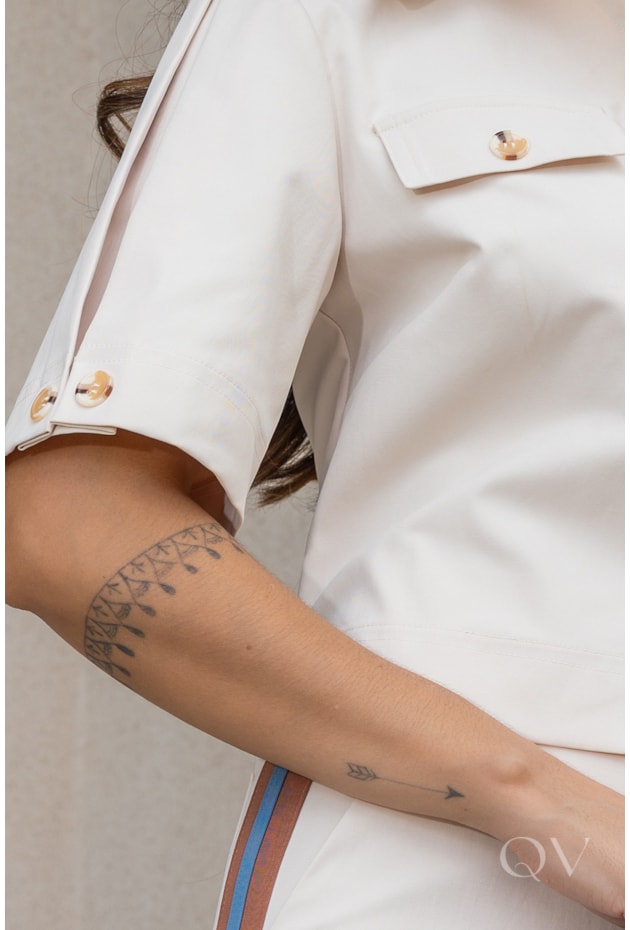 CONJUNTO POLO EM ALFAIATARIA BEGE - LUZIA FAZZOLLI