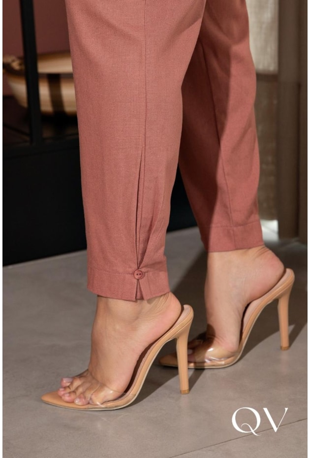 CONJUNTO RETO EM LINHO MISTO MARROM - LUZIA FAZZOLLI CONJUNTO RETO EM LINHO MISTO MARROM - LUZIA FAZZOLLI