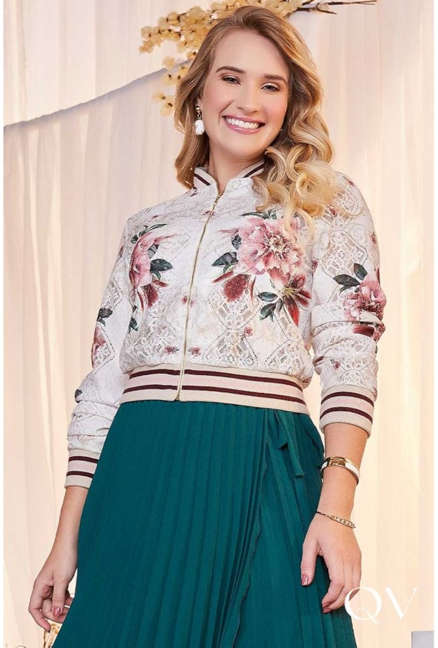 JAQUETA BOMBER DE RENDA FLORAL BEGE - FASCÍNIUS JAQUETA BOMBER DE RENDA FLORAL BEGE - FASCÍNIUS