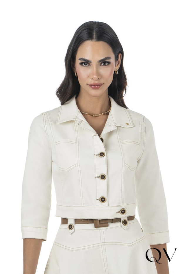 JAQUETA EM JEANS BOLSO FRONTAL OFF - VIA TOLENTINO JAQUETA EM JEANS BOLSO FRONTAL OFF - VIA TOLENTINO