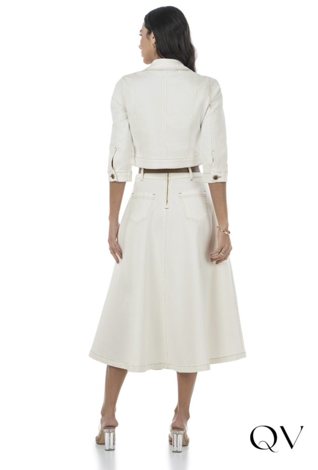 JAQUETA EM JEANS BOLSO FRONTAL OFF - VIA TOLENTINO JAQUETA EM JEANS BOLSO FRONTAL OFF - VIA TOLENTINO