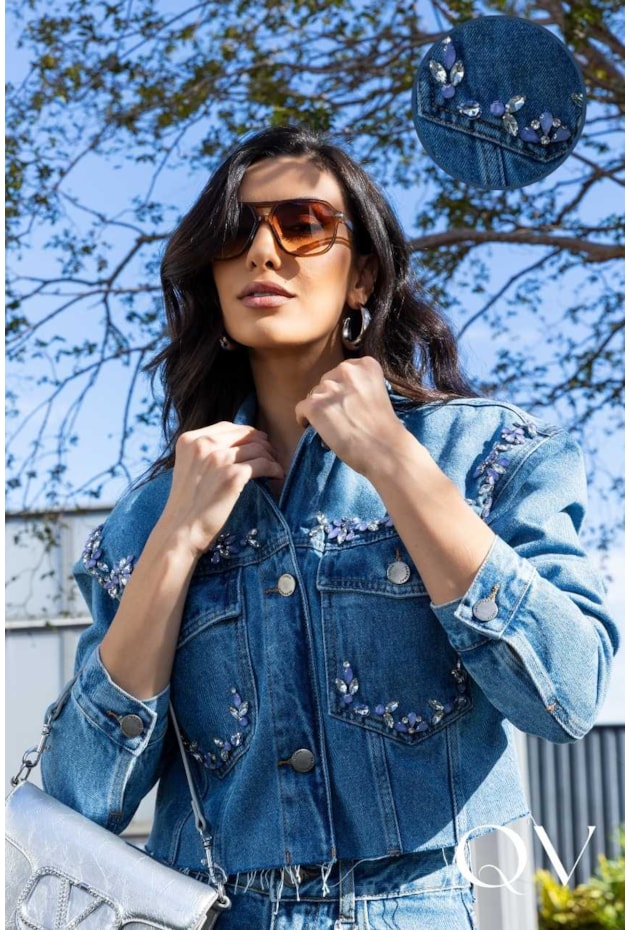 JAQUETA EM JEANS BORDADA - LUZIA FAZZOLLI