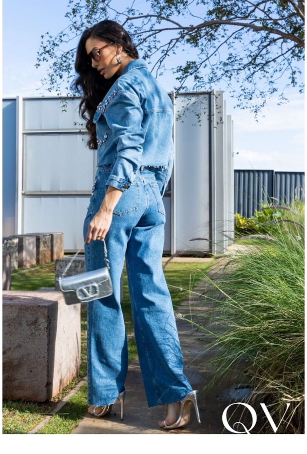 JAQUETA EM JEANS BORDADA - LUZIA FAZZOLLI