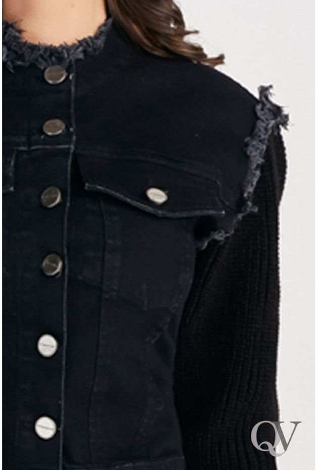 JAQUETA JEANS BLACK GOLA E CAVA DESFIADA - TITANIUM JEANS JAQUETA JEANS BLACK GOLA E CAVA DESFIADA - TITANIUM JEANS