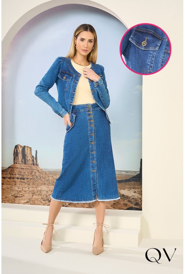 JAQUETA JEANS COM BARRA DESFIADA - VIA TOLENTINO JAQUETA JEANS COM BARRA DESFIADA - VIA TOLENTINO