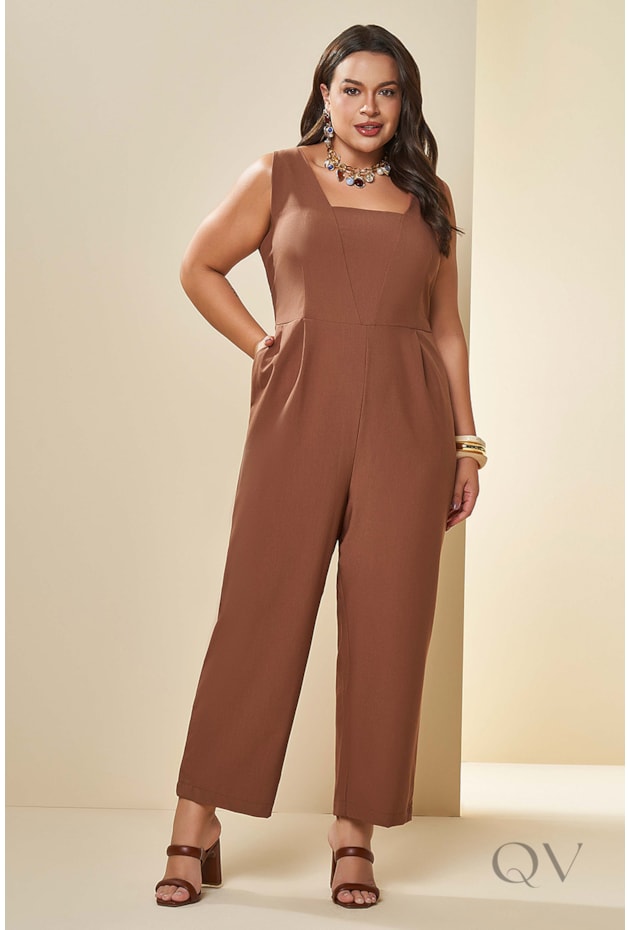 MACACÃO SEM MANGA EM PLANO ALFAIATARIA MARROM - DOCE TRAMA